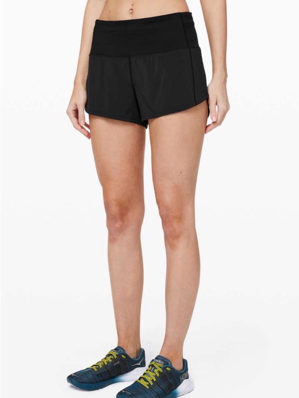 Lululemon Speed Up Short High-Rise 2.5”. Size 6